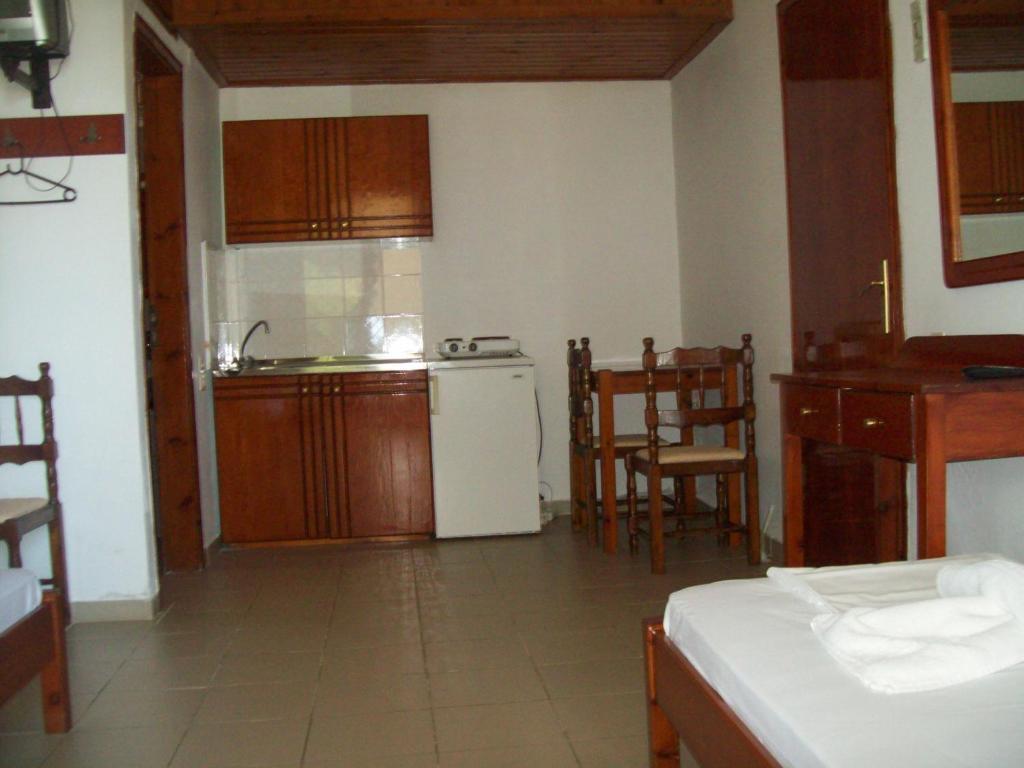 Kato Stalos Beach Exterior foto